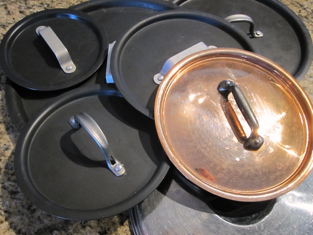 Organizing Pot Lids: A Tried and Tested Tip from LifeHacker